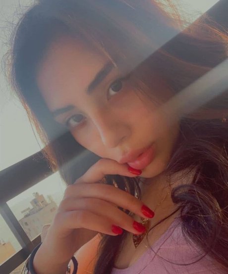 Miriam Tay modelo agradable galerías