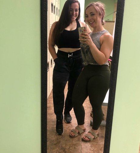 Sydney Martichuski actriz de desnudos imágenes