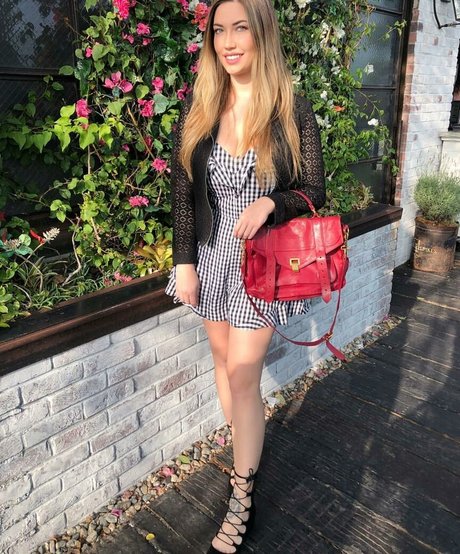 Jenna Ashley estrella porno exclusiva archivo