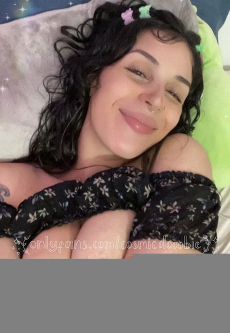 cosmicdooobie estrella porno del sexo imágenes