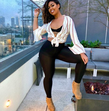 Alexus Danisha actriz erótica galerías