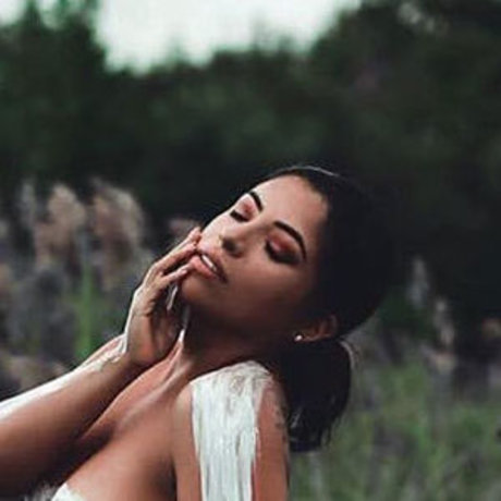 iamjessenia modelo pornografico imágenes