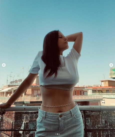 Maria Vittoria desnudos estrella galerías