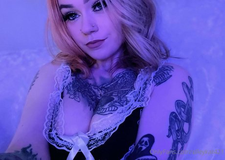 Alleykat421 modelo desnuda imagen