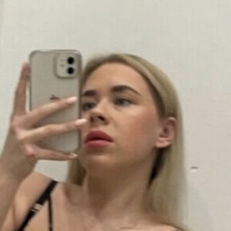 Valerievaal modelo adulto imágenes