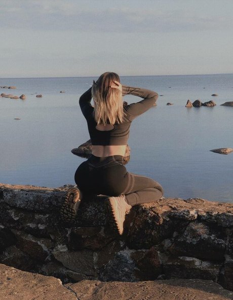 DollHole GrabFuck modelo de arte galerías