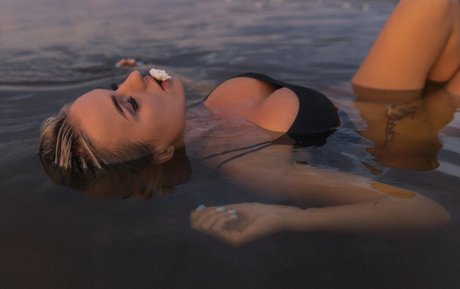 chikagokate modelo hermosa imágenes