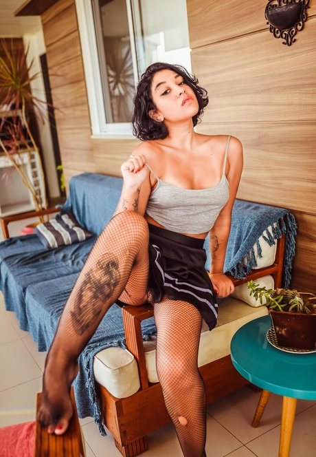 pequeña bbc onlyfans sexy desnuda galería