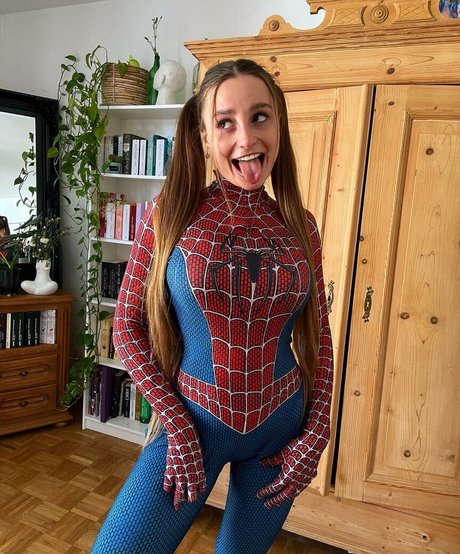 Luca Jaro estrella del arte galería