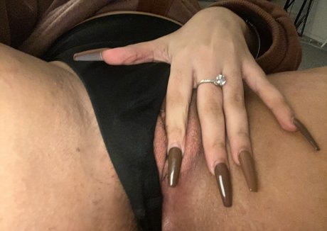 Mel Farahmand estrella del arte galerías