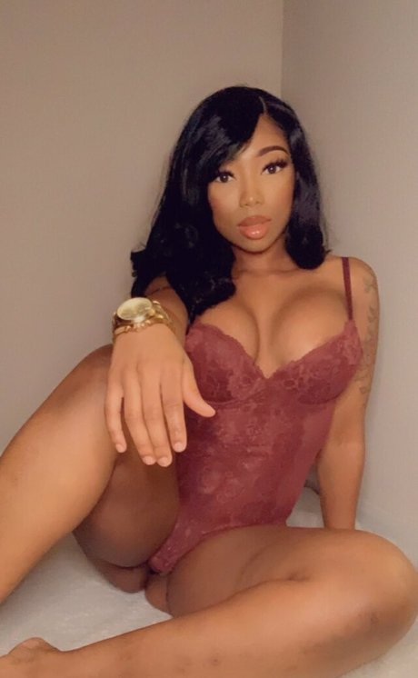 Summerntae hermosa estrella porno foto