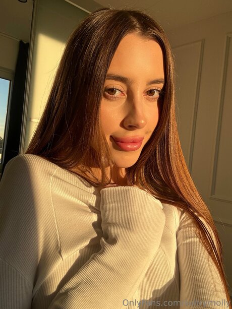 sultrymolly hermosa estrella porno imagen