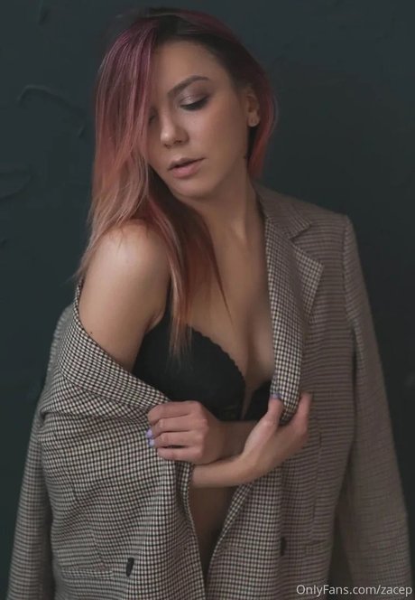 Anastasia Trepleff estrella porno de alta calidad imagen