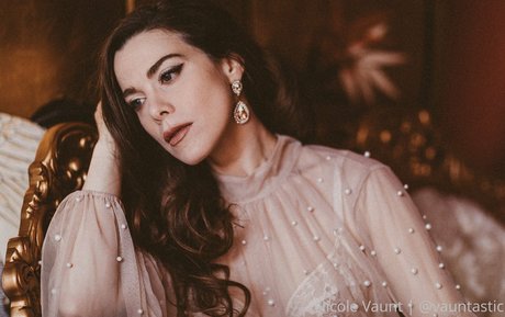 Nicole Vaunt estrella porno erótica imágenes