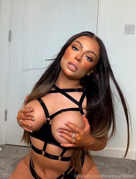 Brooketaylorlewis estrella sexy foto