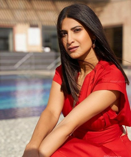 Aahana Kumra estrella porno superior imágenes