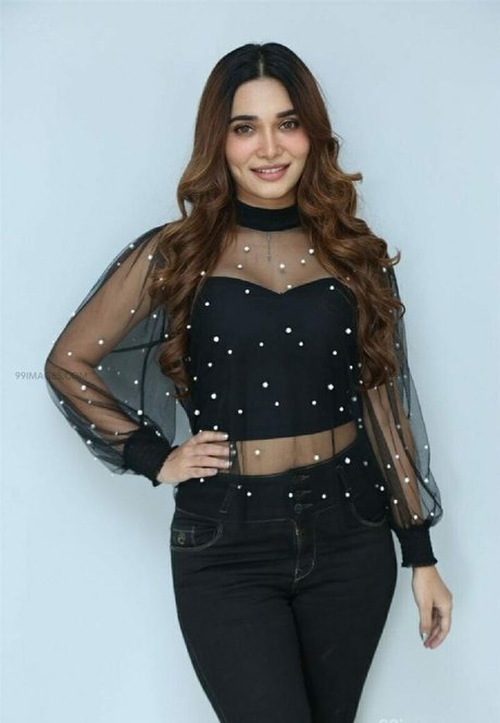 Jenifer Emmanuel actriz foto