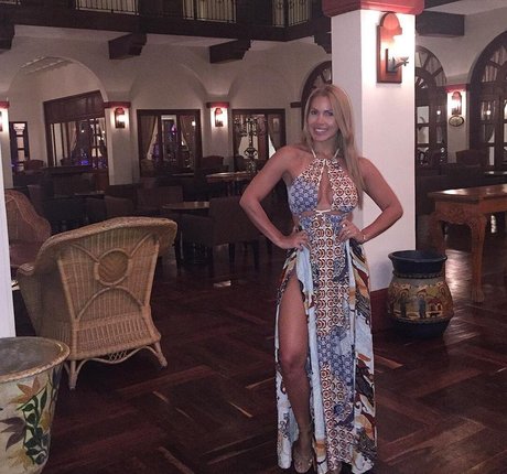 Ana Lucia Vega estrella exclusiva foto