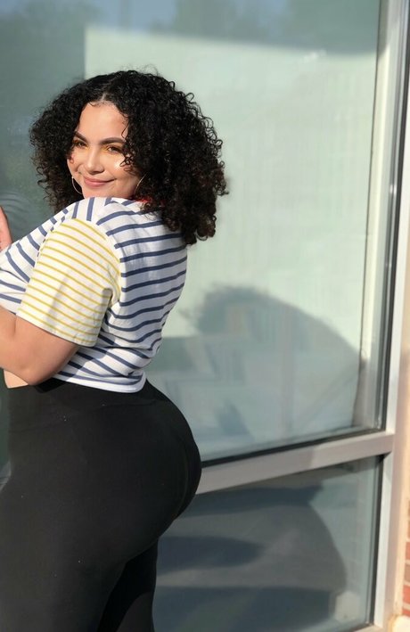 Deanelizyunes sexo estrella foto