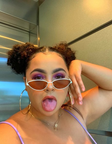 Deanelizyunes estrella porno del sexo archivo