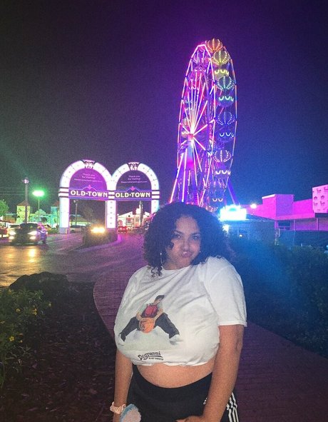 Deanelizyunes actriz erótica imagen