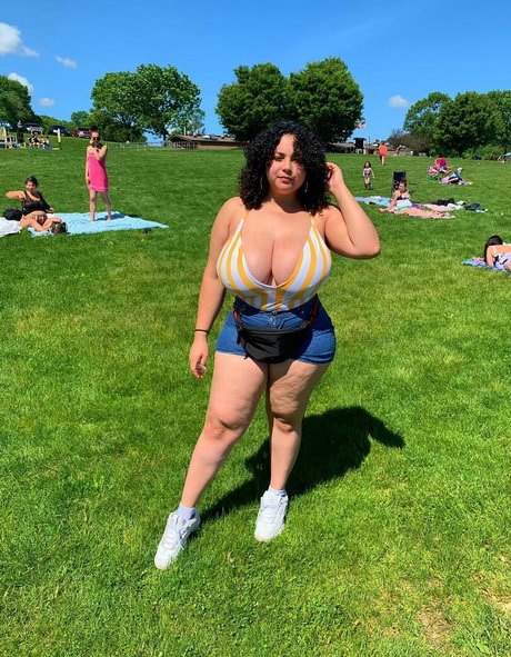 Deanelizyunes estrella porno hd imágenes