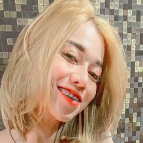 Saowaiak Netanong modelo adulto foto