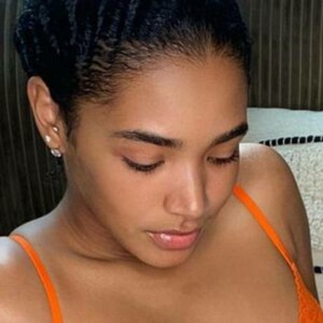 yainahkdg estrella porno desnuda recopilación