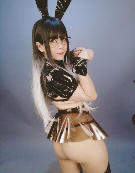 whiterabbit exe estrella sexy imágenes