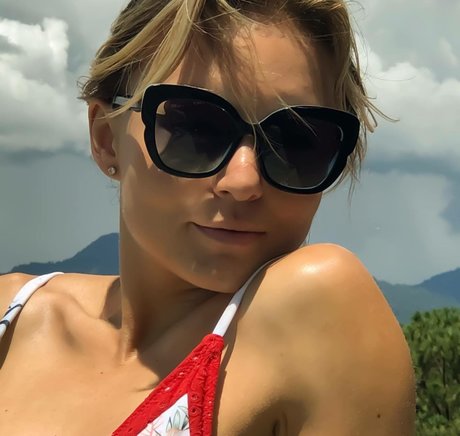 Angelique Boyer actriz exclusiva archivo