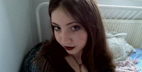 uwubrat modelo desnudos imagen