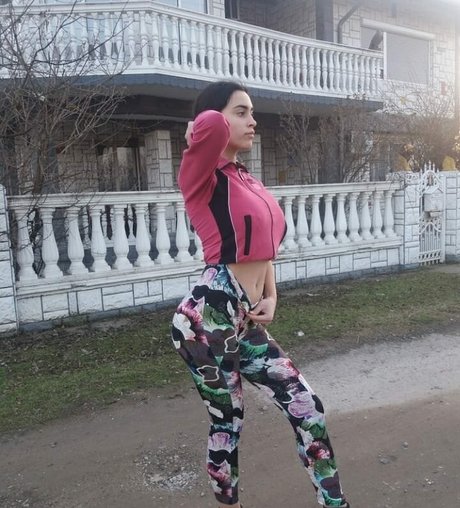 Ivana S_ estrella agradable fotos