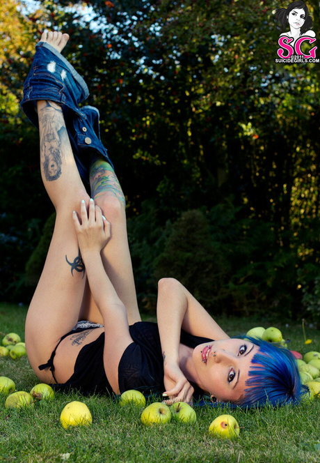 Discordia actriz caliente galerías