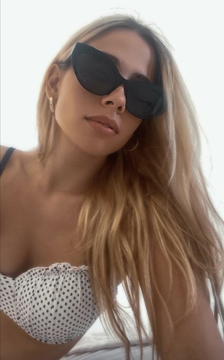 Dimitra Menegatou estrella agradable galería