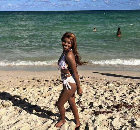 Society made the joker actriz desnuda imágenes