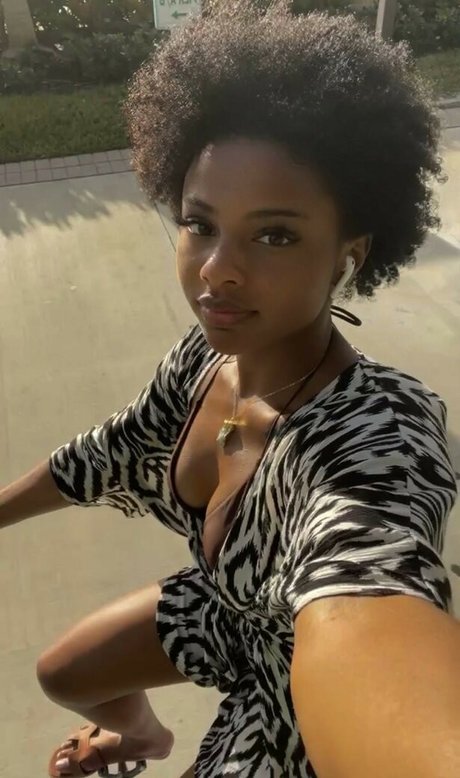 Saffronnn estrella hermosa foto