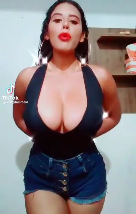 Kamylla Lima modelo libre fotos