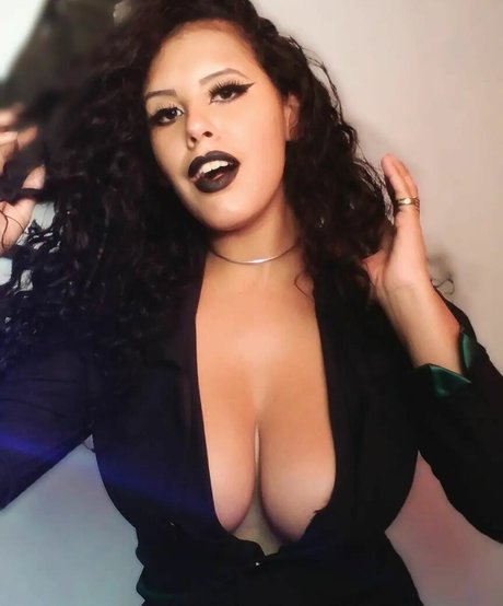 Kamylla Lima modelo atractivo imágenes