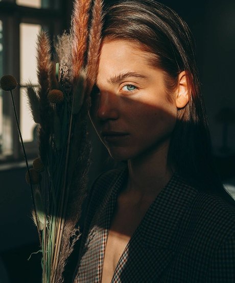 Pauline Schuller estrella hermosa galerías