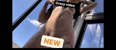 Karin Negative estrella porno desnuda fotos