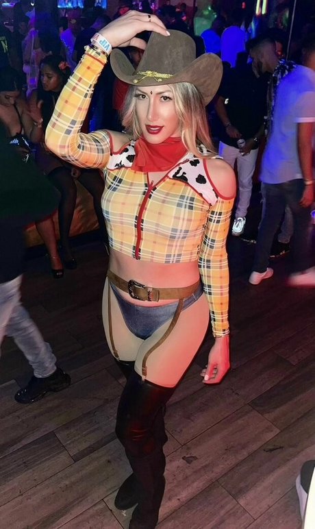 tscubandoll desnudos de estrellas porno fotos