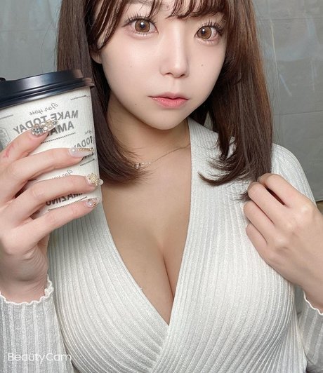 momo burlesque estrella porno de arte foto