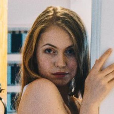 Olivia Tucker hermosa actriz archivo