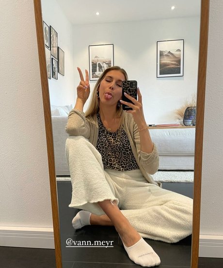 vannmeyr actriz porno galerías