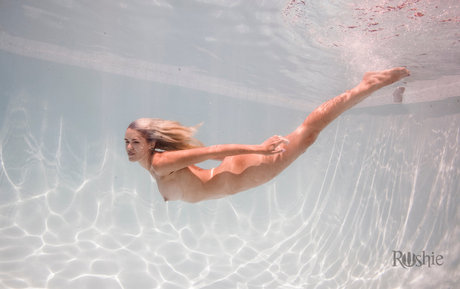 Roshie actriz atractiva imagen