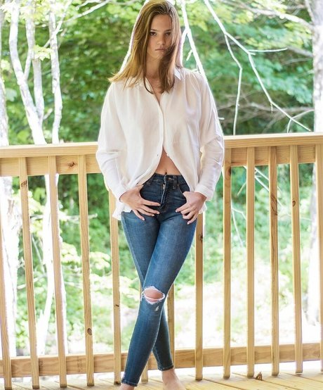 lillyackerman actriz caliente foto