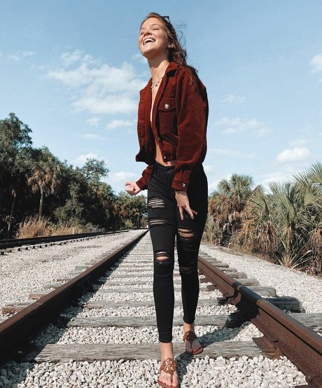 lillyackerman modelo mejor imágenes