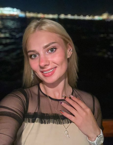 mrs tori ka arte modelo imágenes