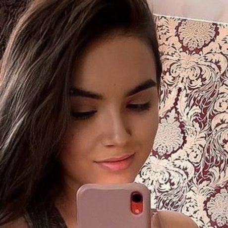 Katusha Kazeeva actriz erótica imágenes