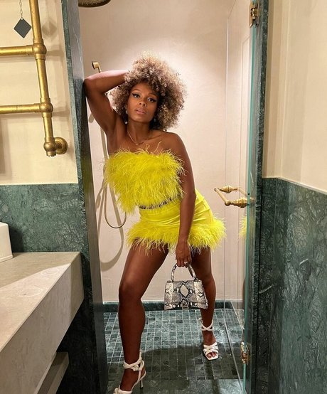 Fleur East estrella porno xxx fotos